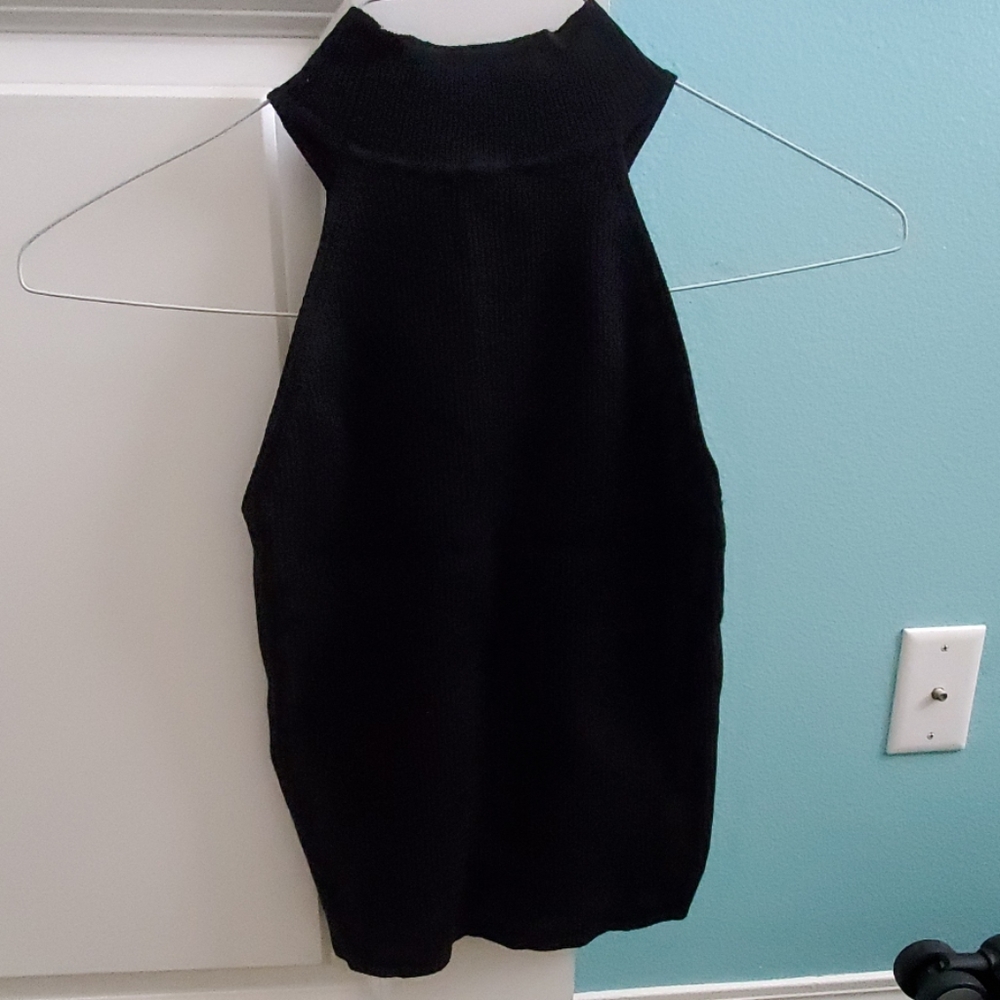 Zara knit turtle neck non sleeve